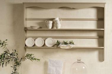 Traditional Wooden Plate Rack