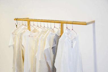 diy cheap wooden coat hanger  Diy clothes hangers, Diy clothes rack,  Wooden coat hangers